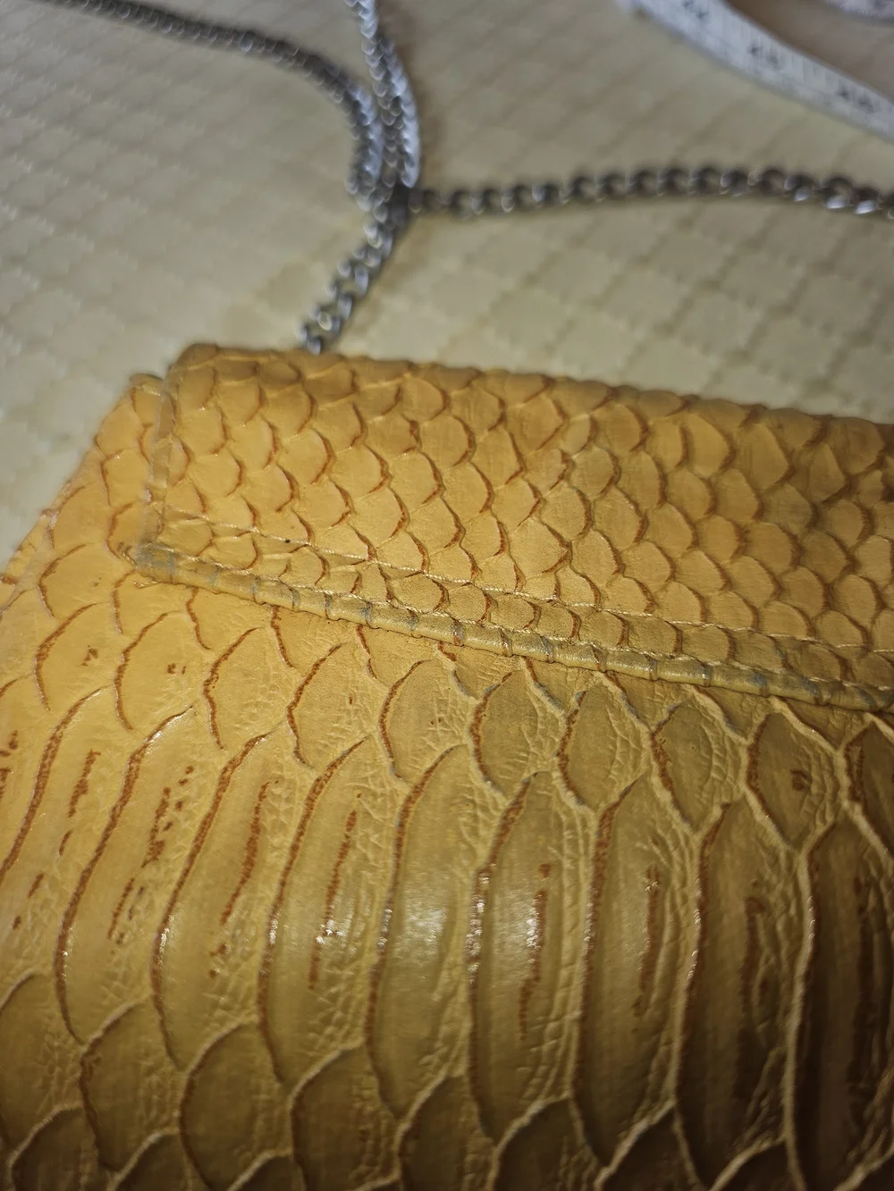 Source Unknown Yellow Textured Crossbody with Silver Chain - Picture 14 of 14